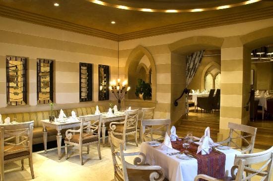luxury dining, gourmet food, fine dining, seafood restaurant, best restaurants in Khobar, Al Mahara Dubai